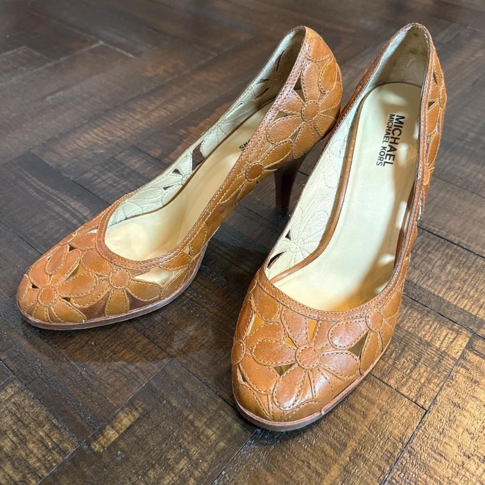 Michael Kors Leather Floral‎ Cutout Heels – Size 9.5